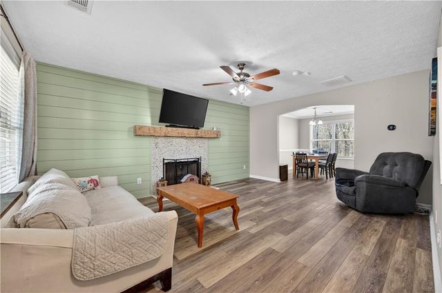 1453 Solomon Drive, Winder, GA 30680