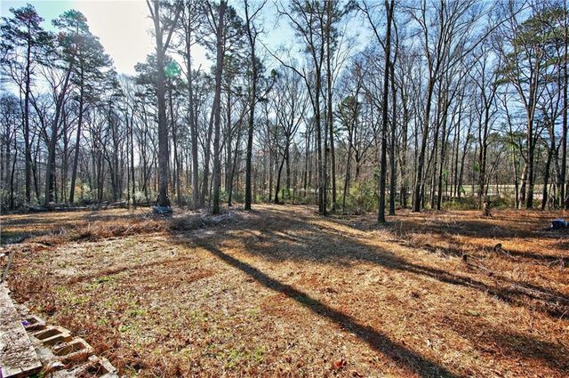 1453 Solomon Drive, Winder, GA 30680