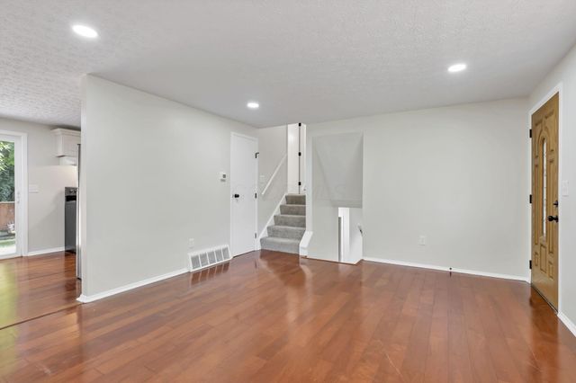 435 Carolann Avenue, Columbus, OH 43207