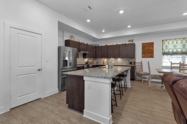 954 Golden Willow Lane, Conroe, TX 77304