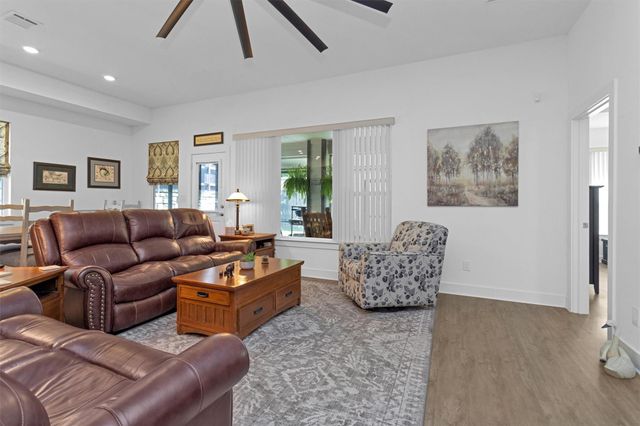 954 Golden Willow Lane, Conroe, TX 77304