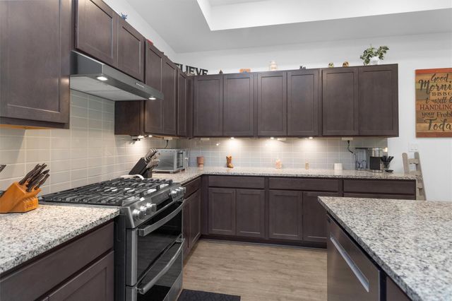 954 Golden Willow Lane, Conroe, TX 77304