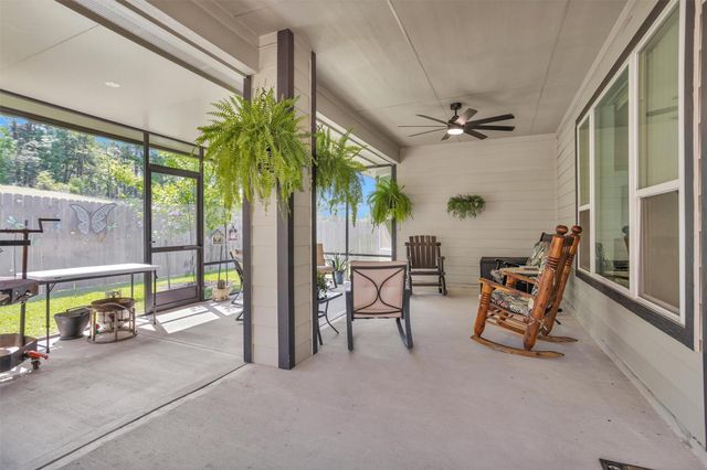 954 Golden Willow Lane, Conroe, TX 77304