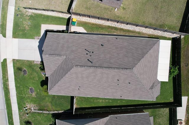 954 Golden Willow Lane, Conroe, TX 77304