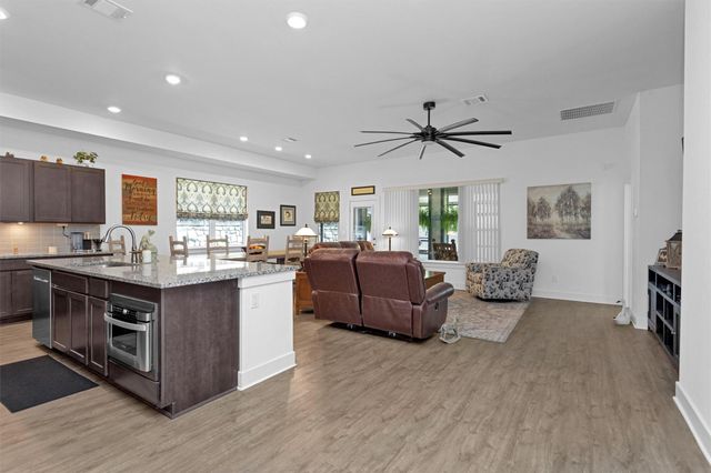 954 Golden Willow Lane, Conroe, TX 77304