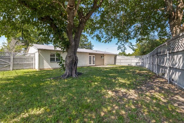 11750 Featherbrook Drive, Dallas, TX 75228