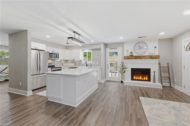 1801 Oneida CT, Virginia Beach, VA 23453