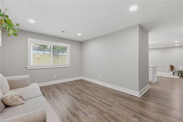 1801 Oneida CT, Virginia Beach, VA 23453