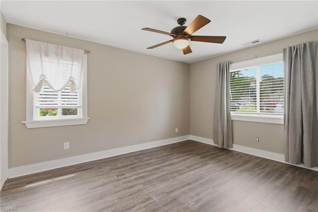 1801 Oneida CT, Virginia Beach, VA 23453