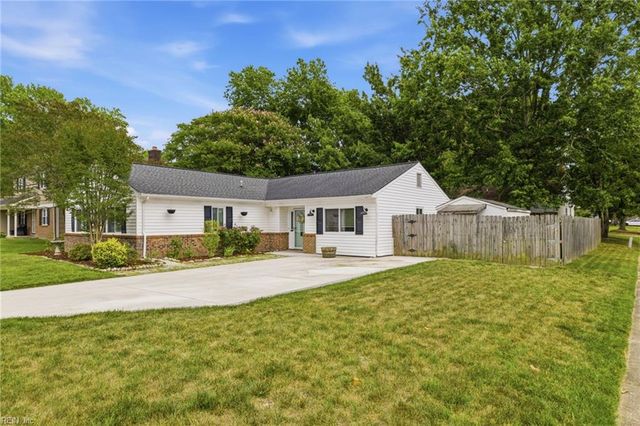 1801 Oneida CT, Virginia Beach, VA 23453