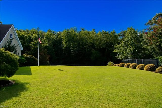 1933 Governors Pointe DR, Suffolk, VA 23436