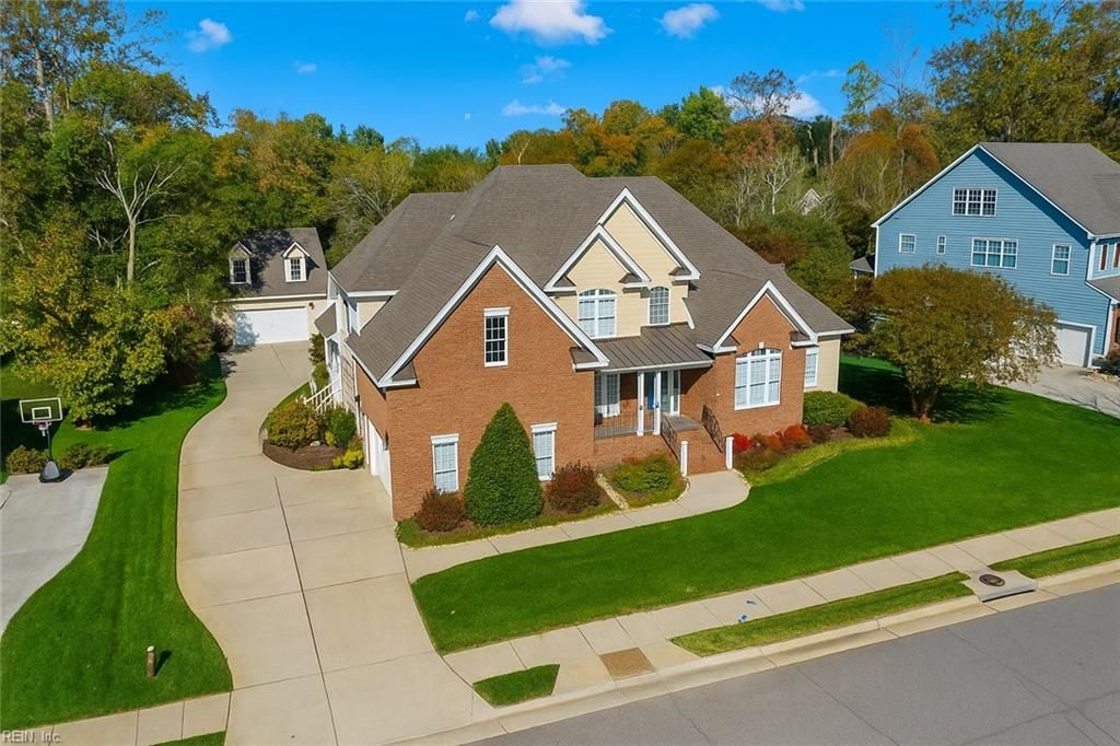 1933 Governors Pointe DR, Suffolk, VA 23436