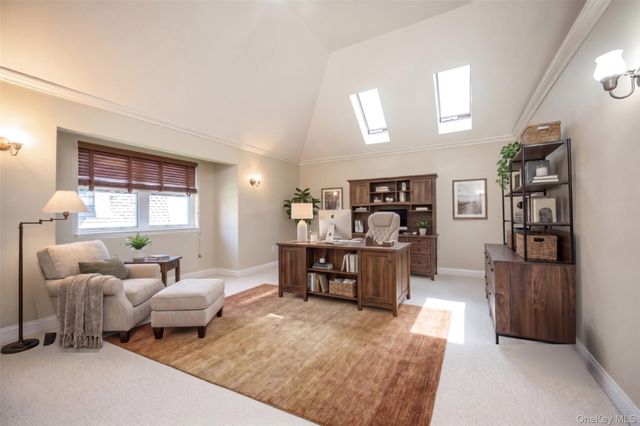 40 Trailhead Lane, Tarrytown, NY 10591