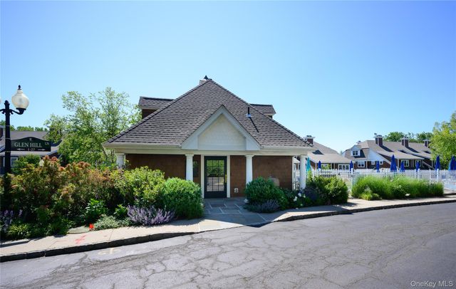 40 Trailhead Lane, Tarrytown, NY 10591