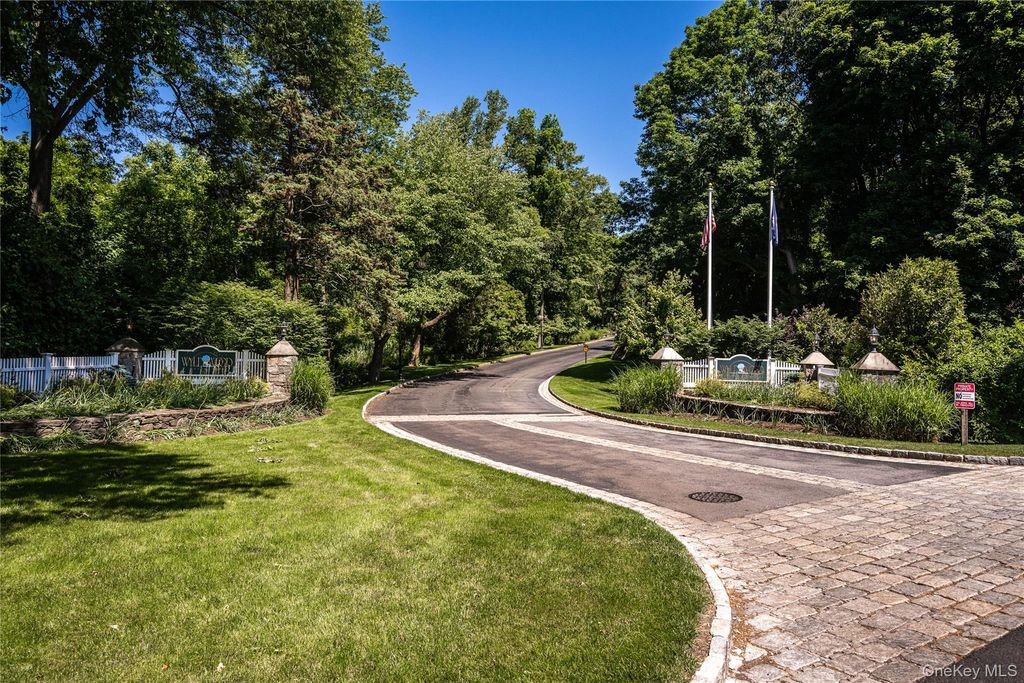 40 Trailhead Lane, Tarrytown, NY 10591 — photo 2