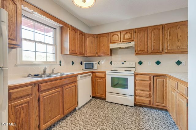 503 Phoenix Court 503, Kingsport, TN 37663