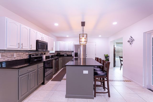 5756 Orchard Way, West Palm Beach, FL 33417