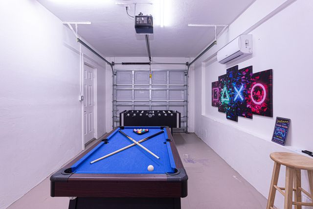 5756 Orchard Way, West Palm Beach, FL 33417