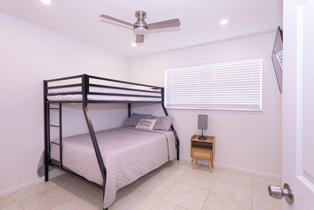 5756 Orchard Way, West Palm Beach, FL 33417