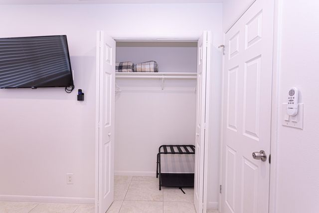 5756 Orchard Way, West Palm Beach, FL 33417