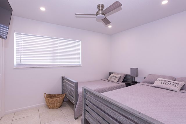 5756 Orchard Way, West Palm Beach, FL 33417