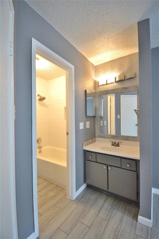 260 El Dorado Boulevard 903, Houston, TX 77598