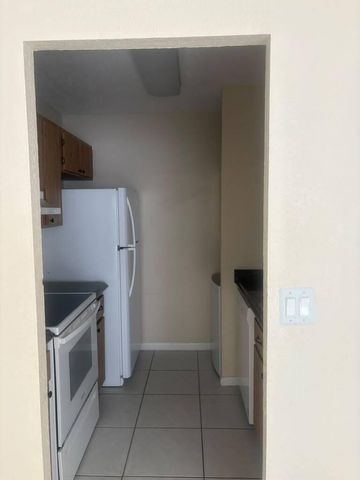 9980 TWIN LAKES Drive 35-C, Coral Springs, FL 33071