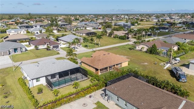 621 NW 37th AVE, Cape Coral, FL 33993