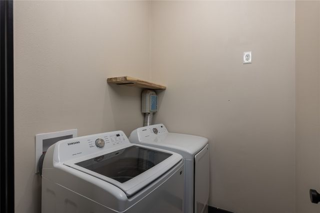 2015 Dobbs Valley Road, Mineral Wells, TX 76067