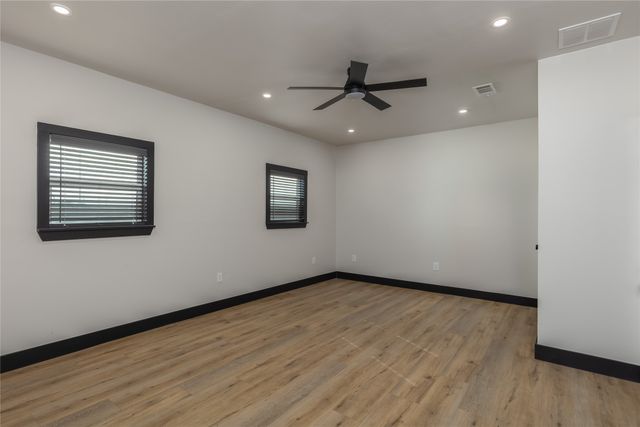 2015 Dobbs Valley Road, Mineral Wells, TX 76067