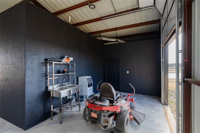 2015 Dobbs Valley Road, Mineral Wells, TX 76067