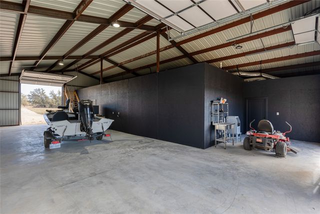 2015 Dobbs Valley Road, Mineral Wells, TX 76067