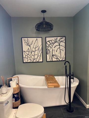 1014 W Alto Road, Kokomo, IN 46902