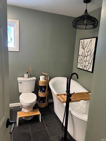 1014 W Alto Road, Kokomo, IN 46902