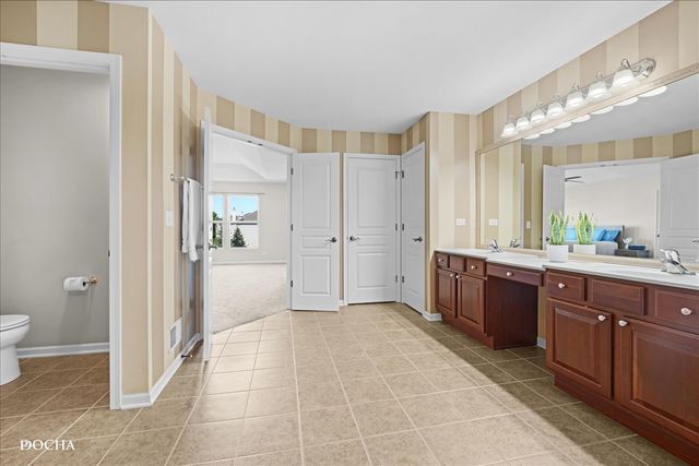 25004 W Prairie Grove Drive, Plainfield, IL 60585