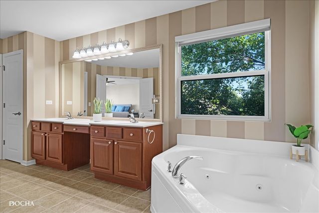 25004 W Prairie Grove Drive, Plainfield, IL 60585