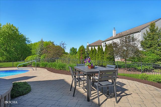25004 W Prairie Grove Drive, Plainfield, IL 60585