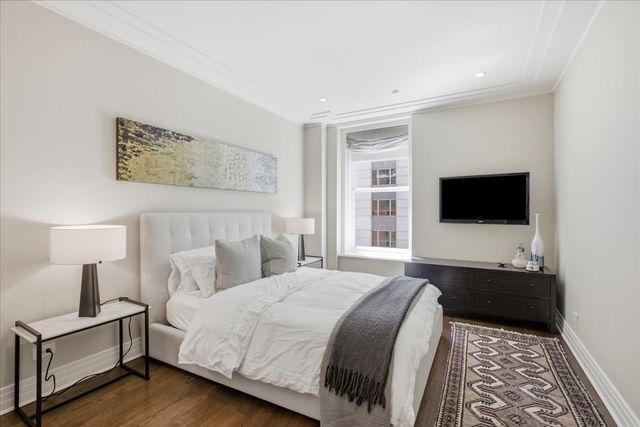 159 E Walton Place 8D, Chicago, IL 60611