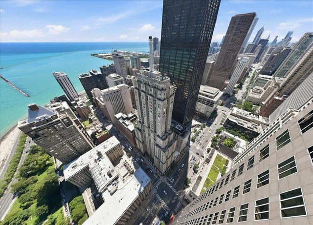 159 E Walton Place 8D, Chicago, IL 60611