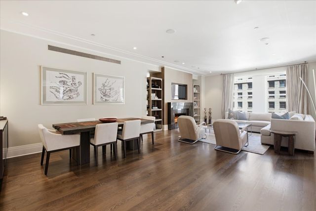 159 E Walton Place 8D, Chicago, IL 60611