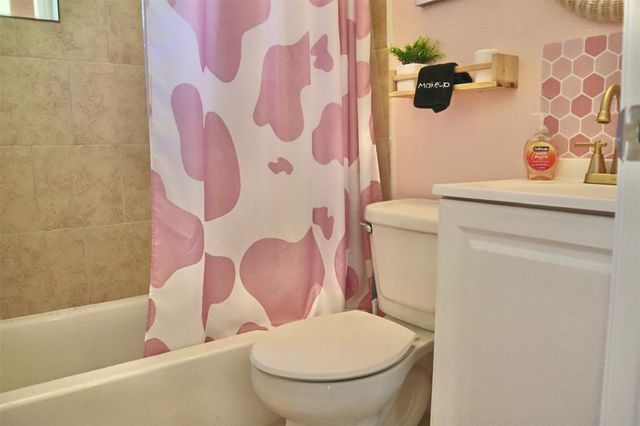 1007 Johnson ST, Lockhart, TX 78644