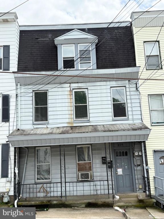 405 E MARKET STREET, Pottsville, PA 17901