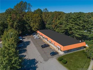 16 Red Bush Lane, Milford, CT 06461