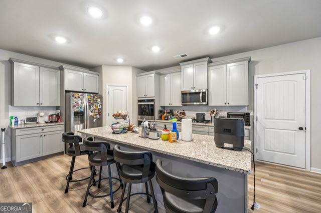 415 Traditions Lane, Hampton, GA 30228