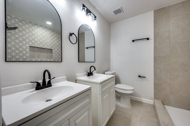 201 W Fuller Drive, Euless, TX 76039