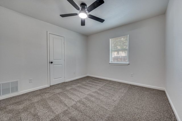 201 W Fuller Drive, Euless, TX 76039