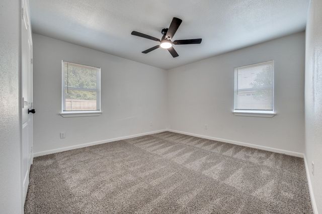 201 W Fuller Drive, Euless, TX 76039
