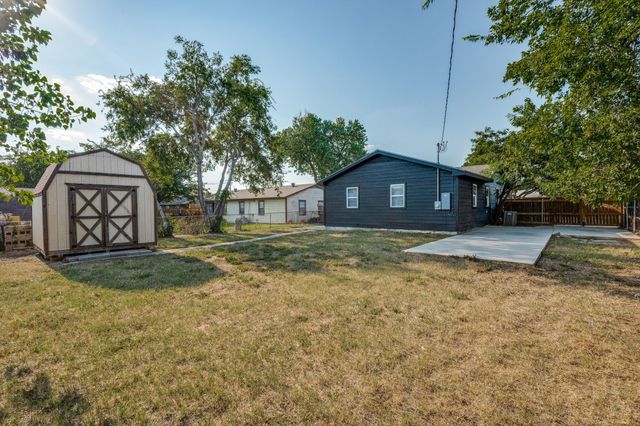 201 W Fuller Drive, Euless, TX 76039