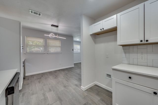 201 W Fuller Drive, Euless, TX 76039