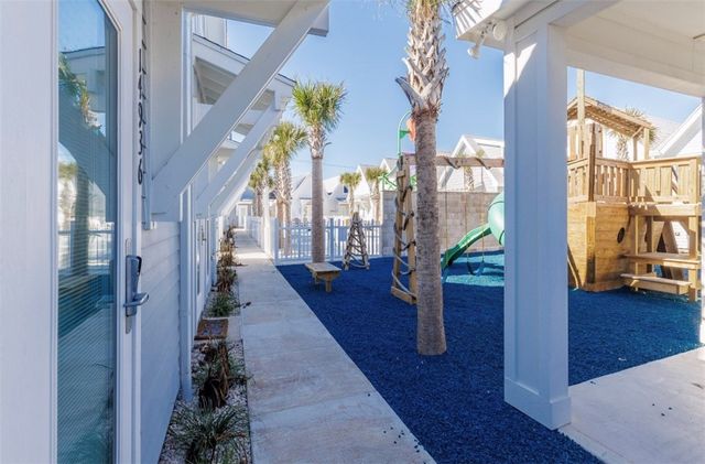 14936 Smugglers Cove Dr, Corpus Christi, TX 78418